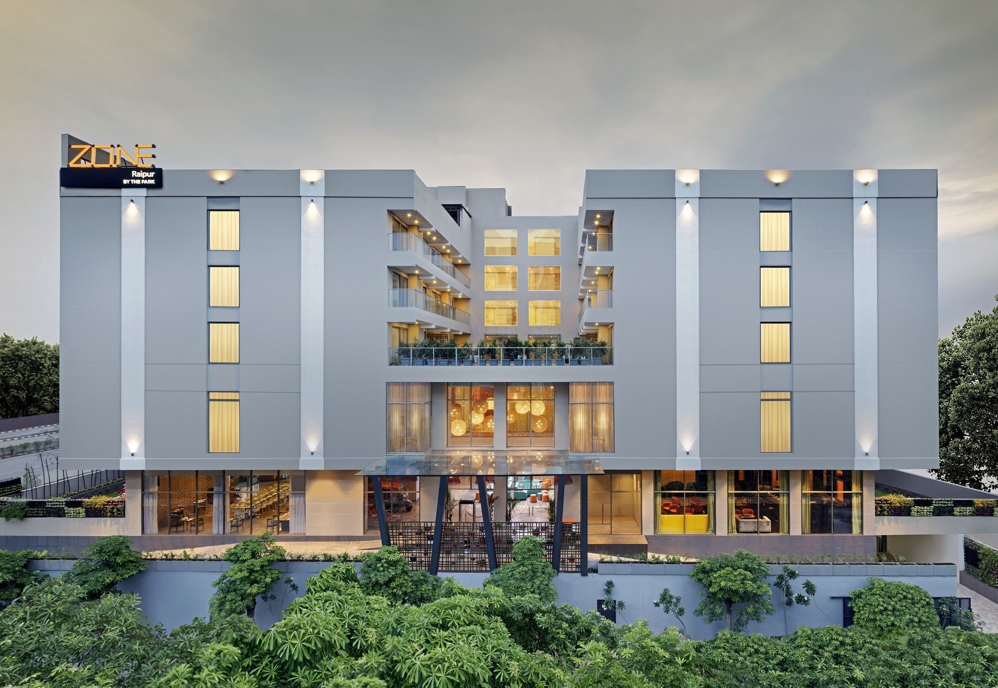 Отель Zone By The Park Raipur Экстерьер фото